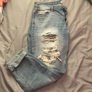Hollister Jeans - Hollister distressed boyfriend jeans Hollister Jeans - Hollister distressed boyfriend jeans